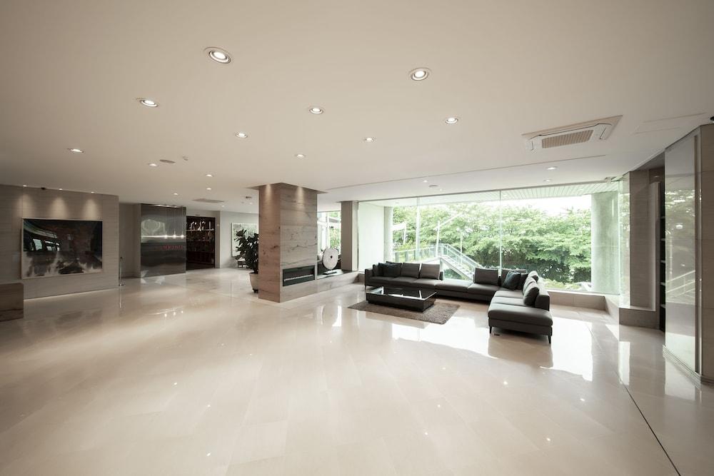 Hotel Illua Busan Exterior photo